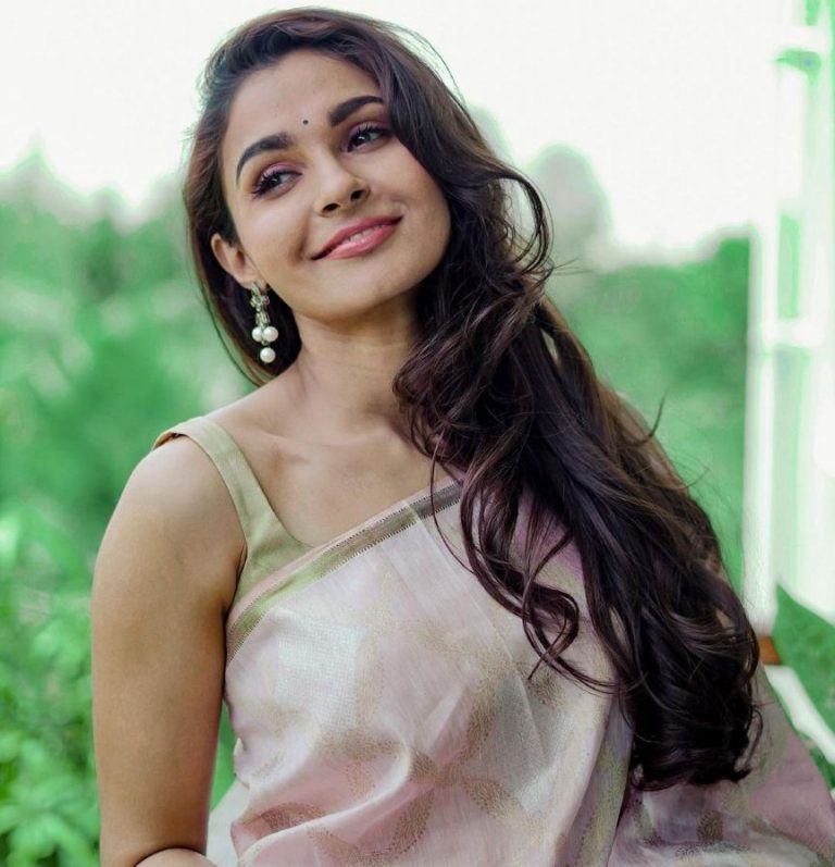 nokia 5130 tamil actress themes
