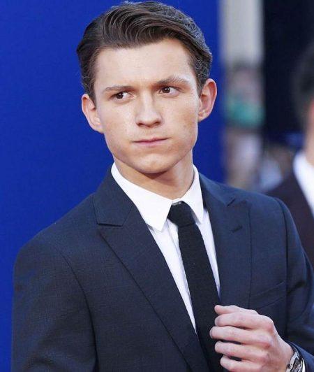 Tom Holland Biography (Age, Height, Girlfriend & More) - mrDustBin