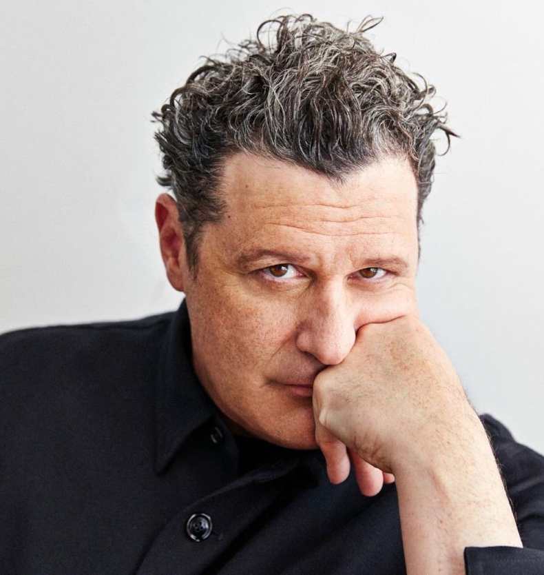 Isaac Mizrahi Biography (Age, Height, Weight, Partner, Family, Career & More)