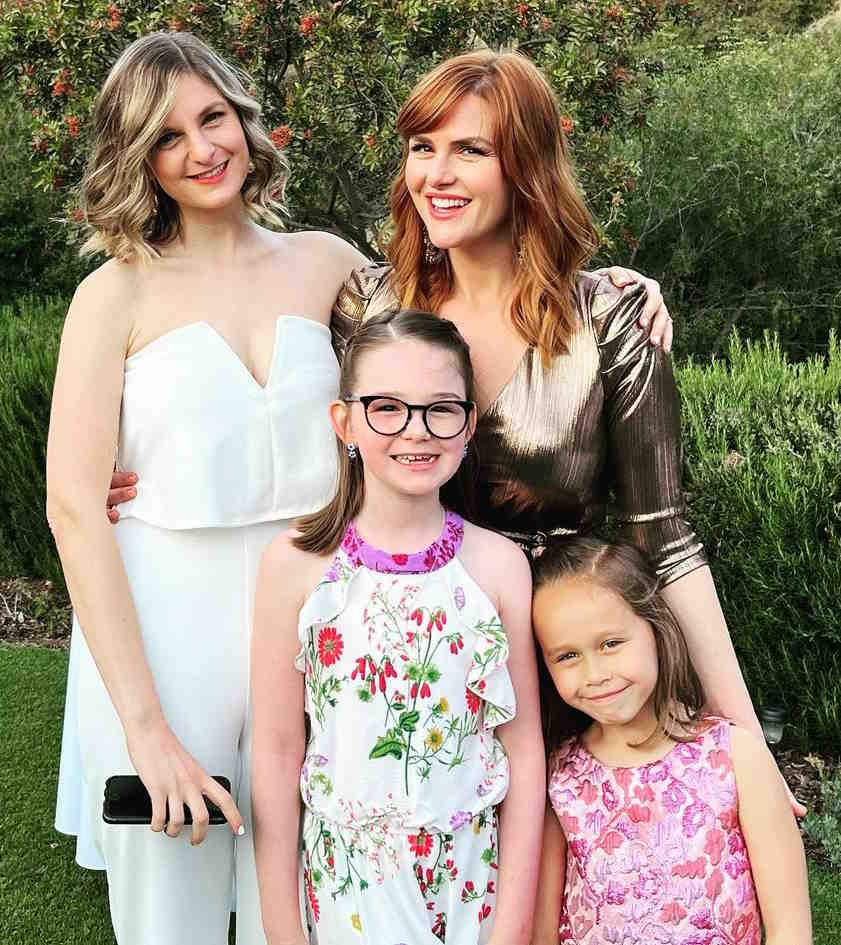 Sara Rue Sister