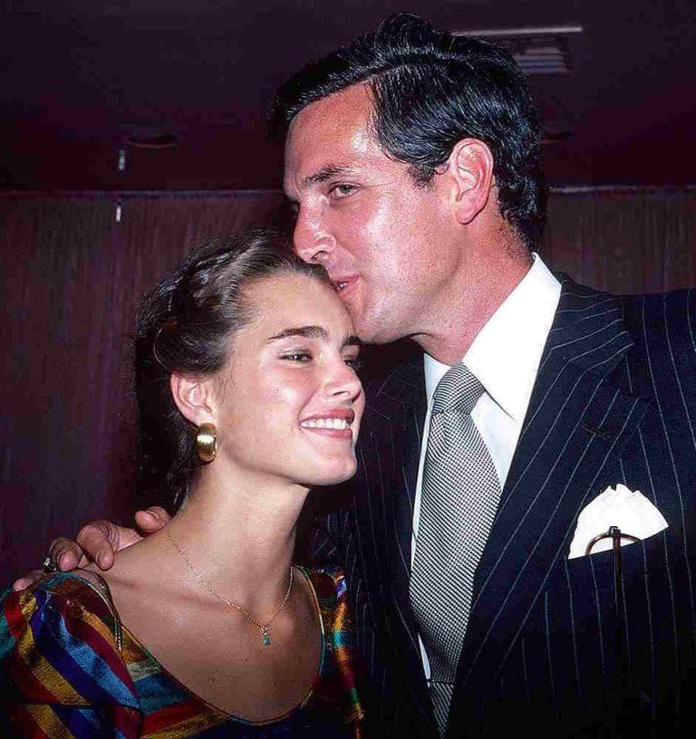 Brooke Shields Biography, Age, Height & Husband - mrDustBin