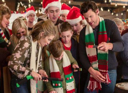 Checkin' It Twice Hallmark Movie, Cast, Story 2023-rd - Mrdustbin