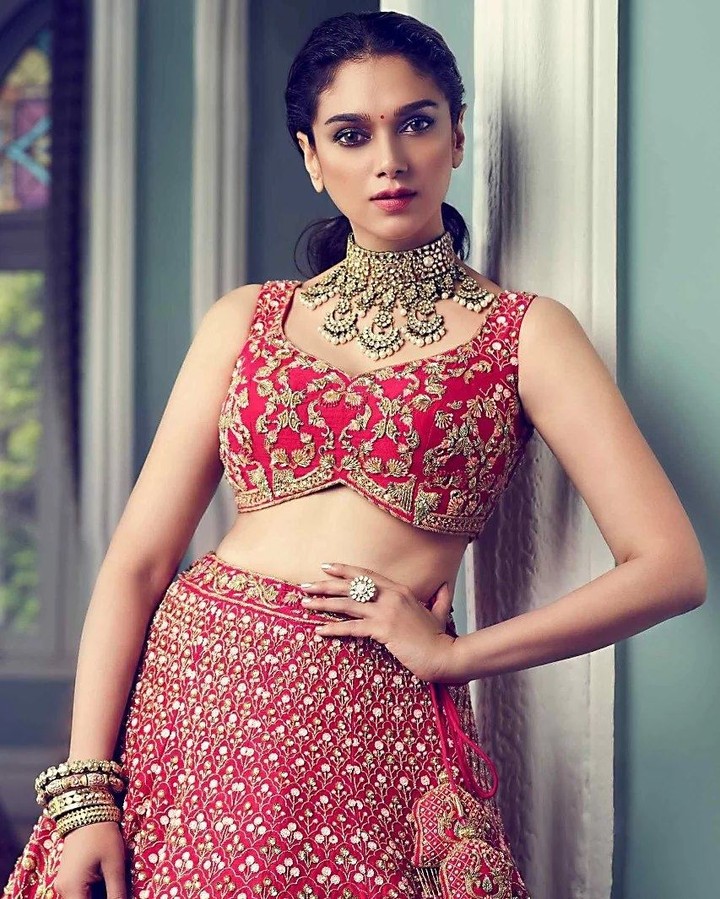 अदिति राव हैदरी जीवनी Aditi Rao Hydari biography in hindi