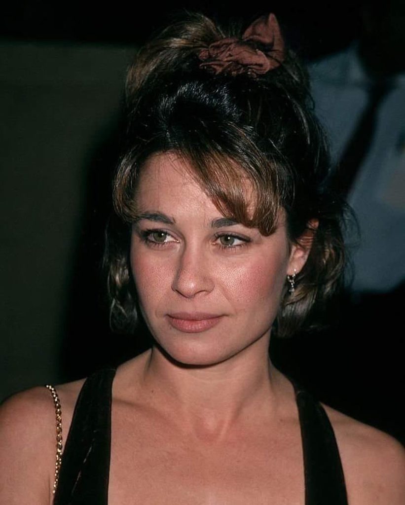 Julie Warner Biography, Age, Height, Husband - mrDustBin