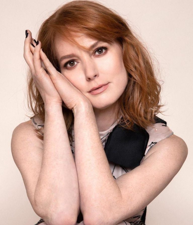 Alicia Witt Biography, Age, Height, Weight, Boyfriend - mrDustBin