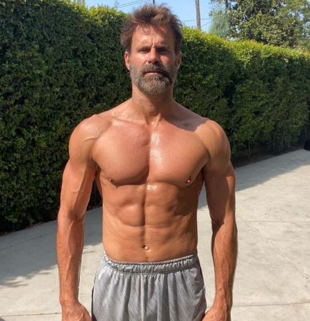 24 Hallmark Male Actors Over 50 Years - mrDustBin