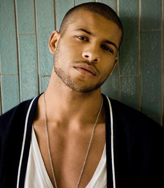 Jeffrey Bowyer-Chapman Biography (Age, Height, Weight, Girlfriend, Family, Career & More)