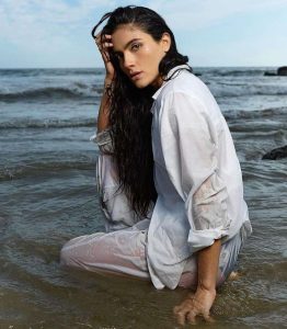 Arienne Mandi Biography, Age, Height, Boyfriend - mrDustBin