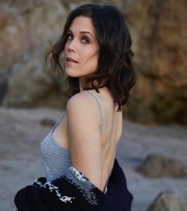Erin Krakow Biography, Age, Height, Boyfriend - mrDustBin