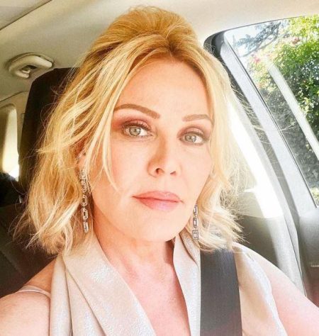 Gail O'Grady Biography, Age, Height, Husband - mrDustBin