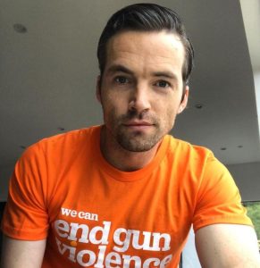 Ian Harding Biography, Age, Height, Weight, Girlfriend - mrDustBin