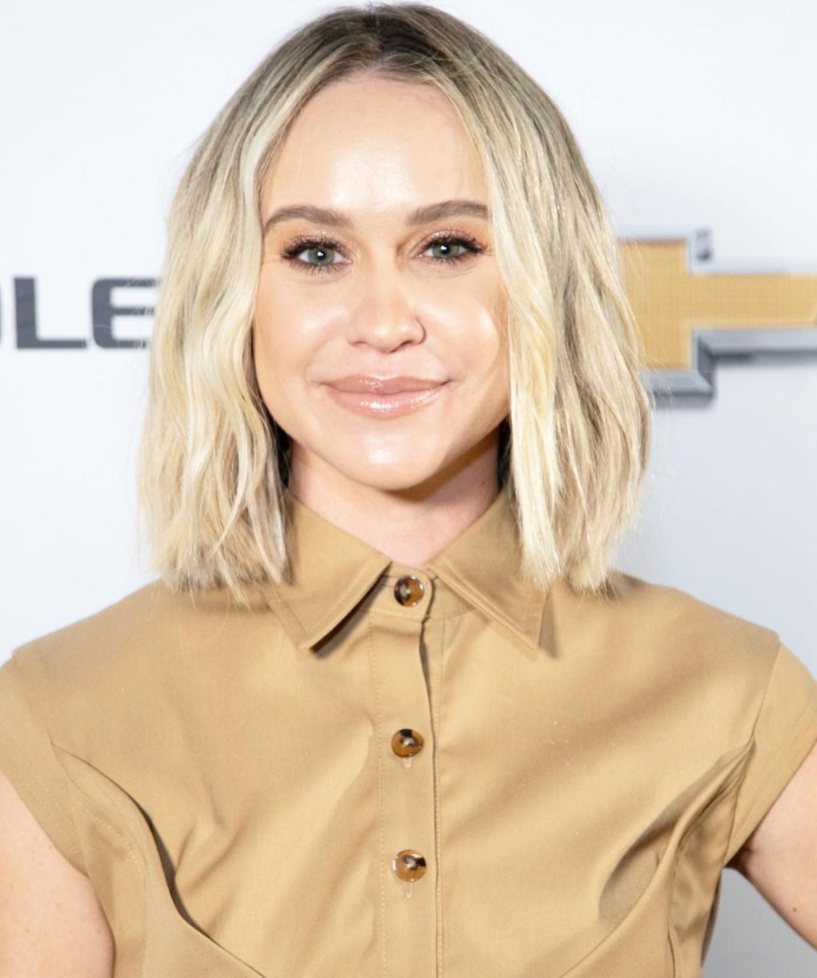 Becca Tobin Biography (Age, Height, Weight, Husband & Hallmark movies)