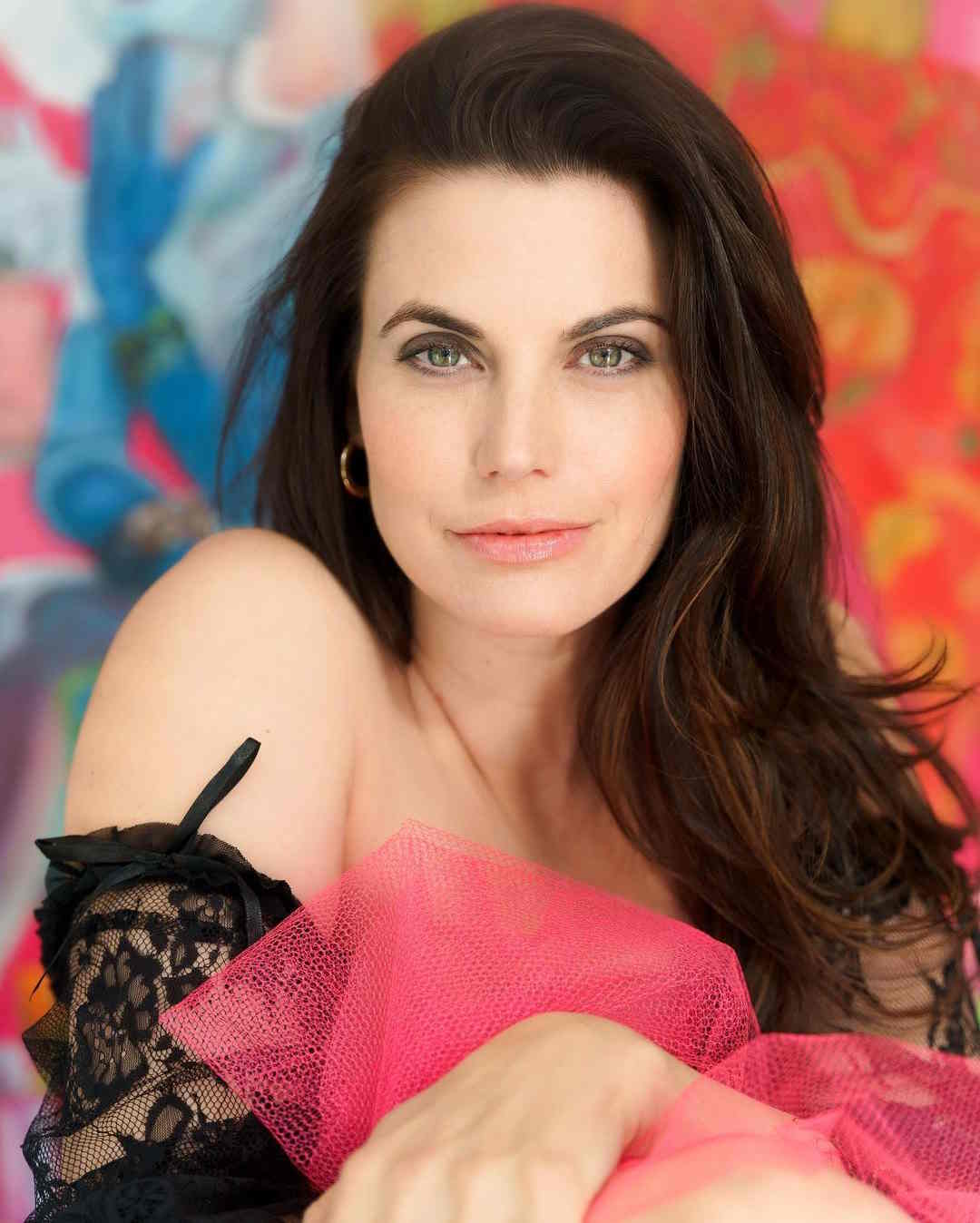 Meghan Ory Biography, Age, Height, Weight, Husband, Family, and Career