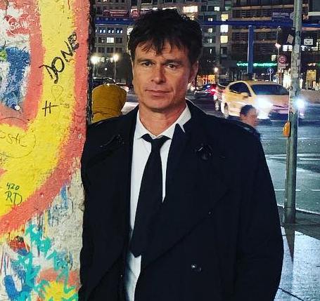 Patrick Muldoon Biography, Age, Height, Weight, Girlfriend, Family, Career & Hallmark Movie