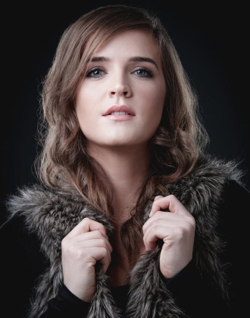 Jess Brown Biography Age, Height, Weight, Husband, Family, Career &  Hallmark Movie
