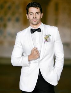 Ezra Moreland Biography, Age, Height, Weight, Girlfriend - mrDustBin