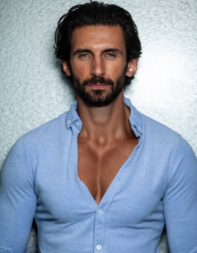 Alessandro Miro Biography, Age, Height, Girlfriend, Family, Career & Hallmark Movies